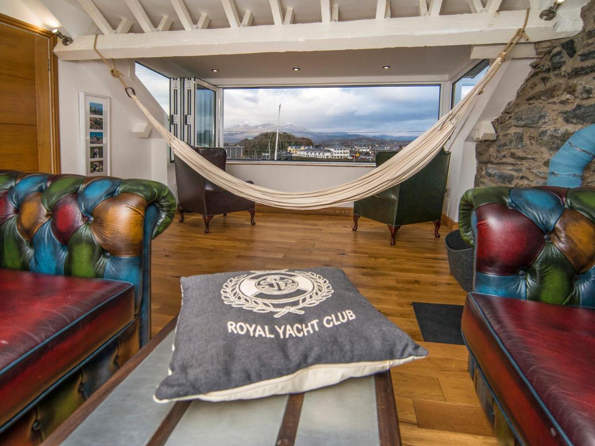 The Captain'S Penthouse Porthmadog Exterior photo